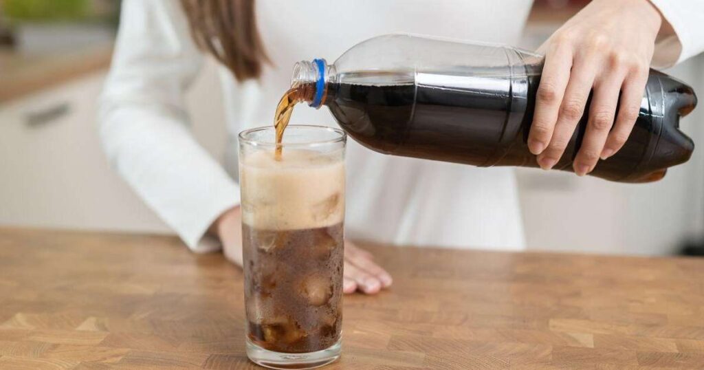 Transformações positivas do corpo ao parar de beber refrigerante
